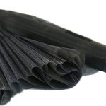 Schwarze Organza-Rolle