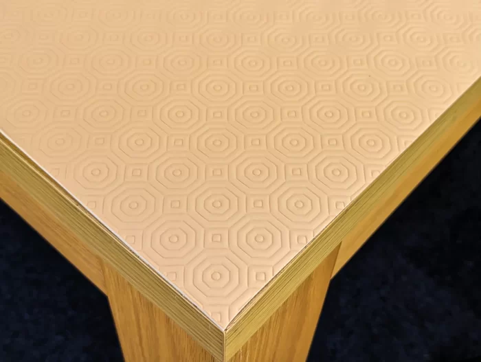 Beige Tischschoner – Bild 1